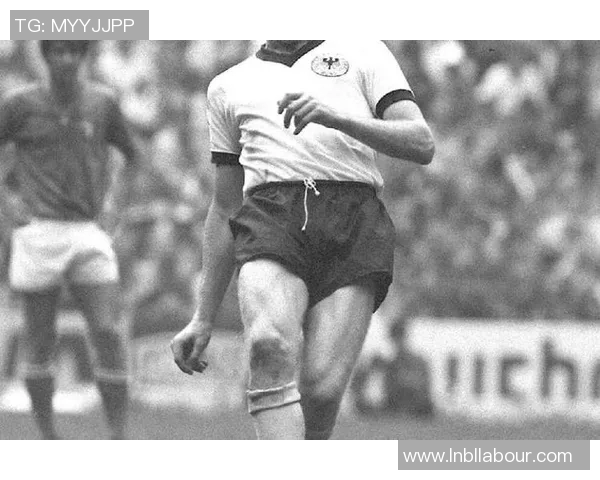 足球传奇与酒馆风云 53号小酒馆H11里的球星故事与荣耀