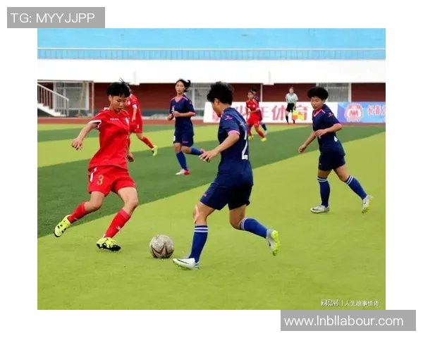 足球明星携手中国公益行动为青少年足球事业注入新动力