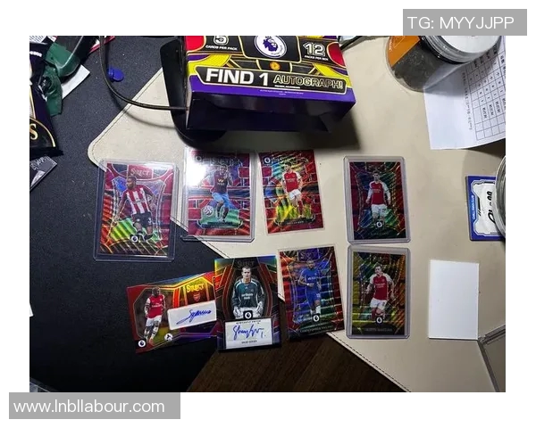 高端足球球星卡盲盒玩法攻略与收藏价值深度解析